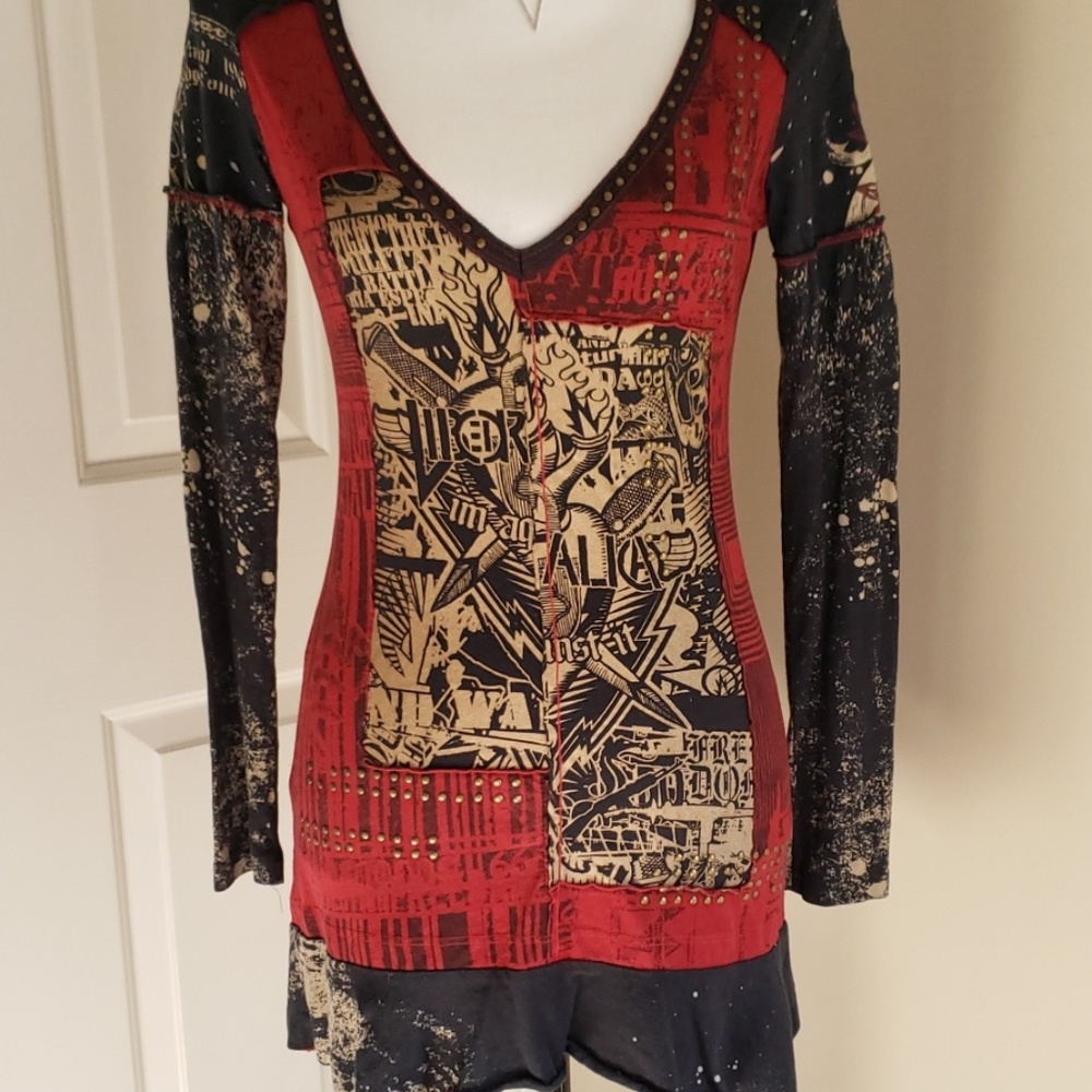 Libertalia tunic length top